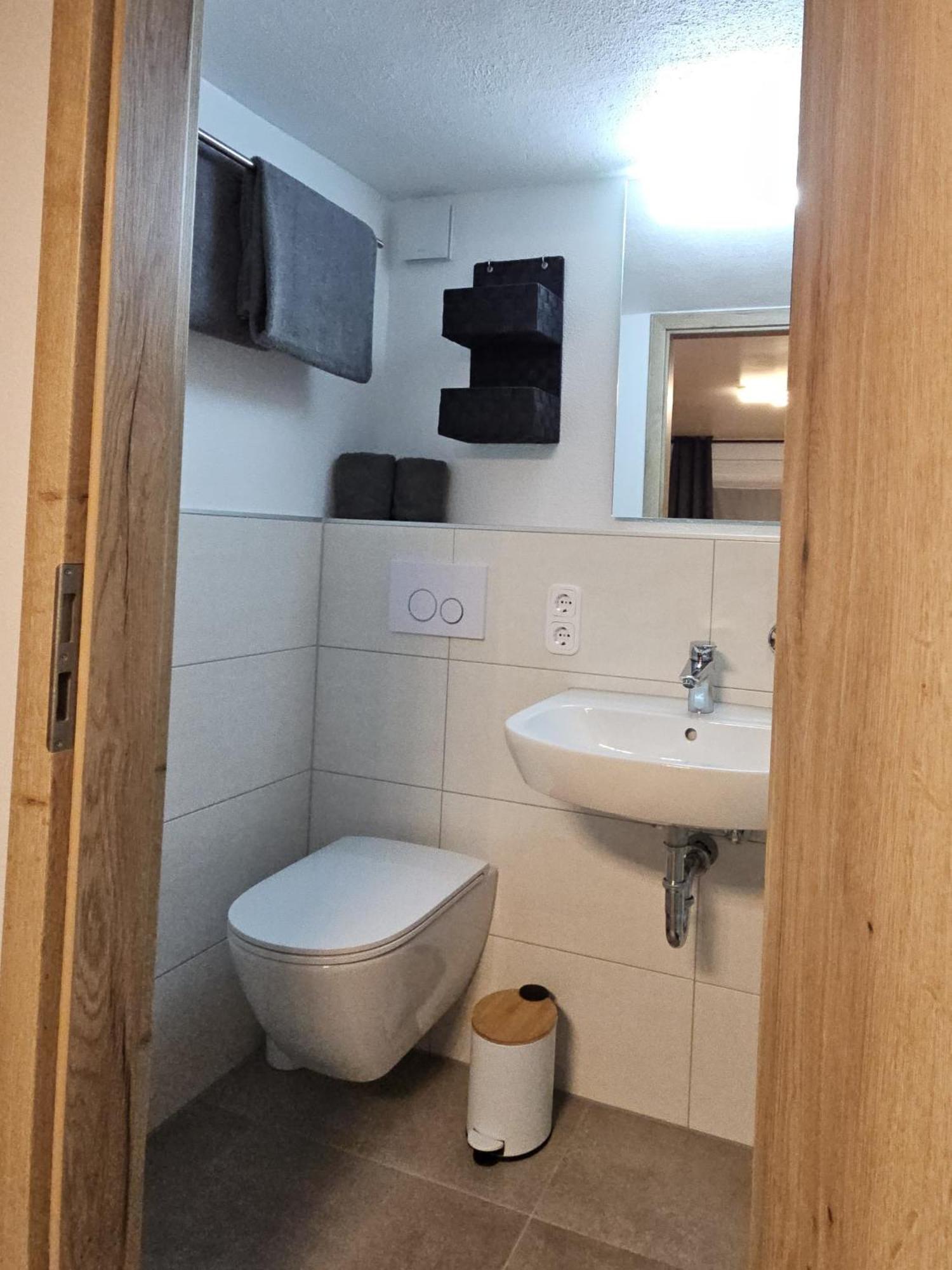 Gemuetliche Ferienwohnung Im Westerwald - "Ferienwohnung Grau" Weitefeld Exterior foto